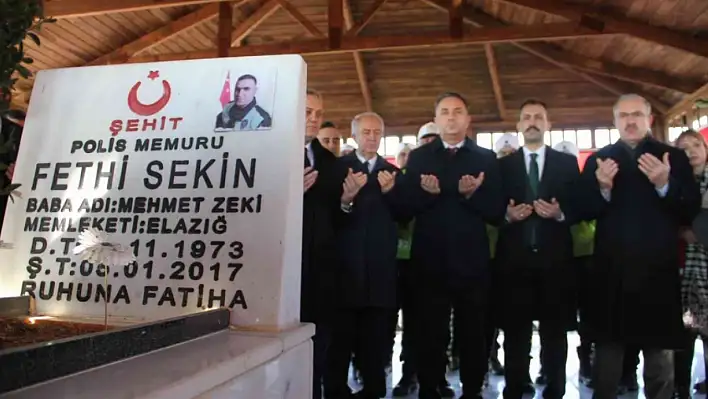 Kahraman Şehidimiz Kabri Başında Anıldı