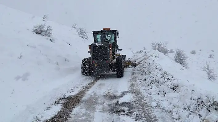 Köy Yolları Ulaşıma Kapandı