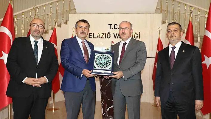 Bakan Tekin Elazığ'da