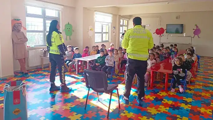 Öğrencilere Trafik Eğitimi