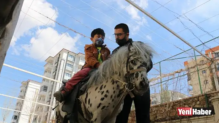 Otizmli Çocuklar Terapiyle Hayata Hazırlanıyor