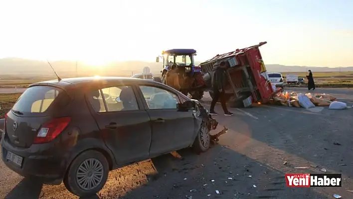 Otomobil Traktöre Çarptı: 4 Yaralı!