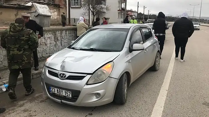 Otomobilin Çarptığı Kadın Yaralandı