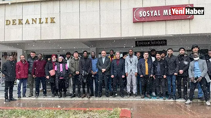 Rektör Göktaş, Yabancı Uyruklu Öğrencilerle Buluştu