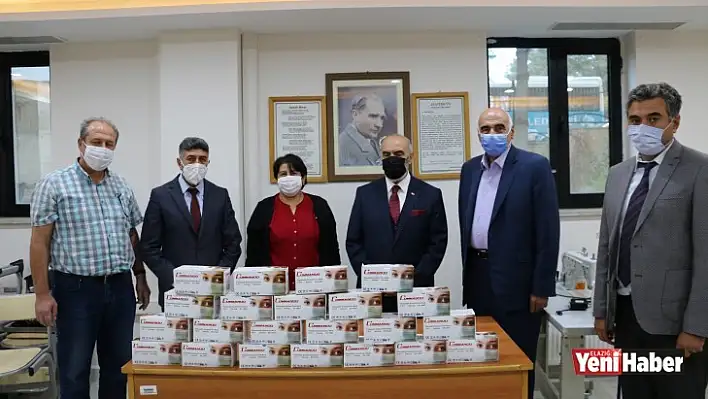 Sivrice'de Öğrencilere Maske Desteği!