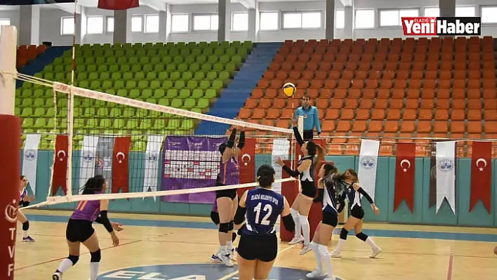 Elazığ Belediyesi Voleybol: 3 - Lice Gençlikspor: 0