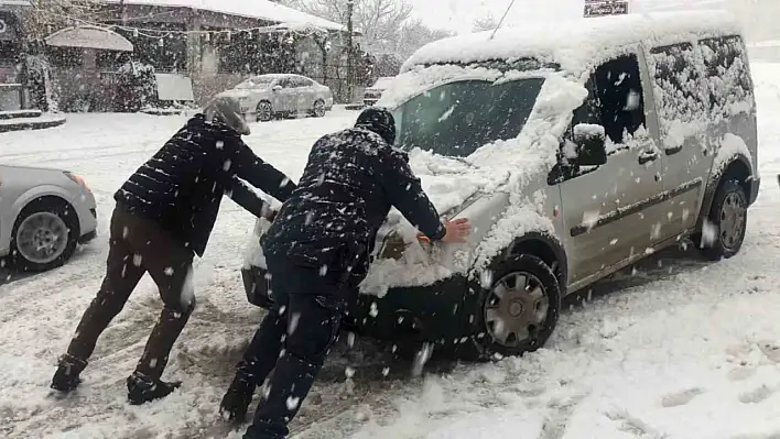 Elazığ'da Trafik Felç Oldu