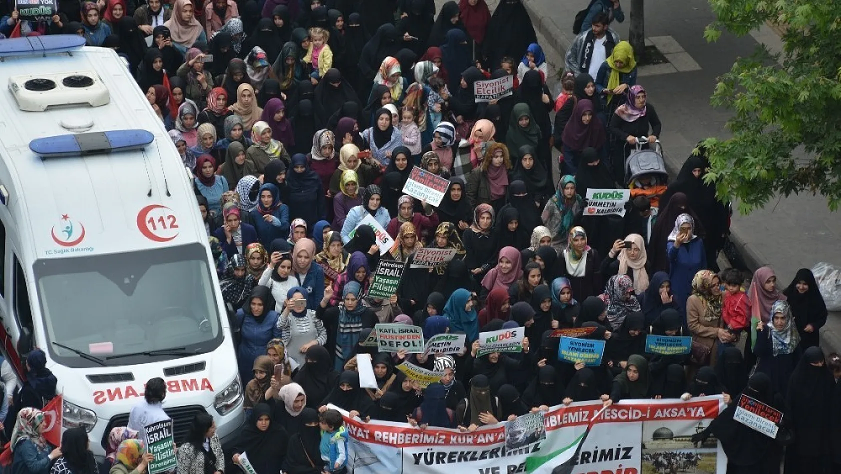 Bingöl'de binlerce kişi Kudüs için yürüdü 