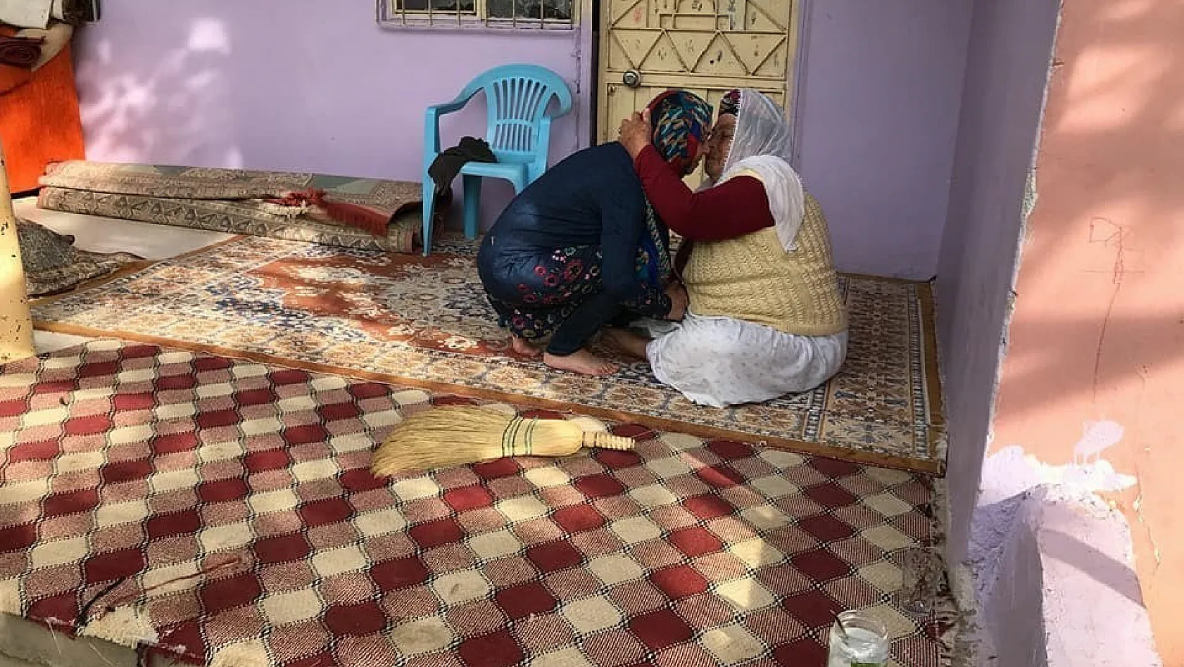 MHP Kadın Kolları her gün bir mahallede iftar veriyor 