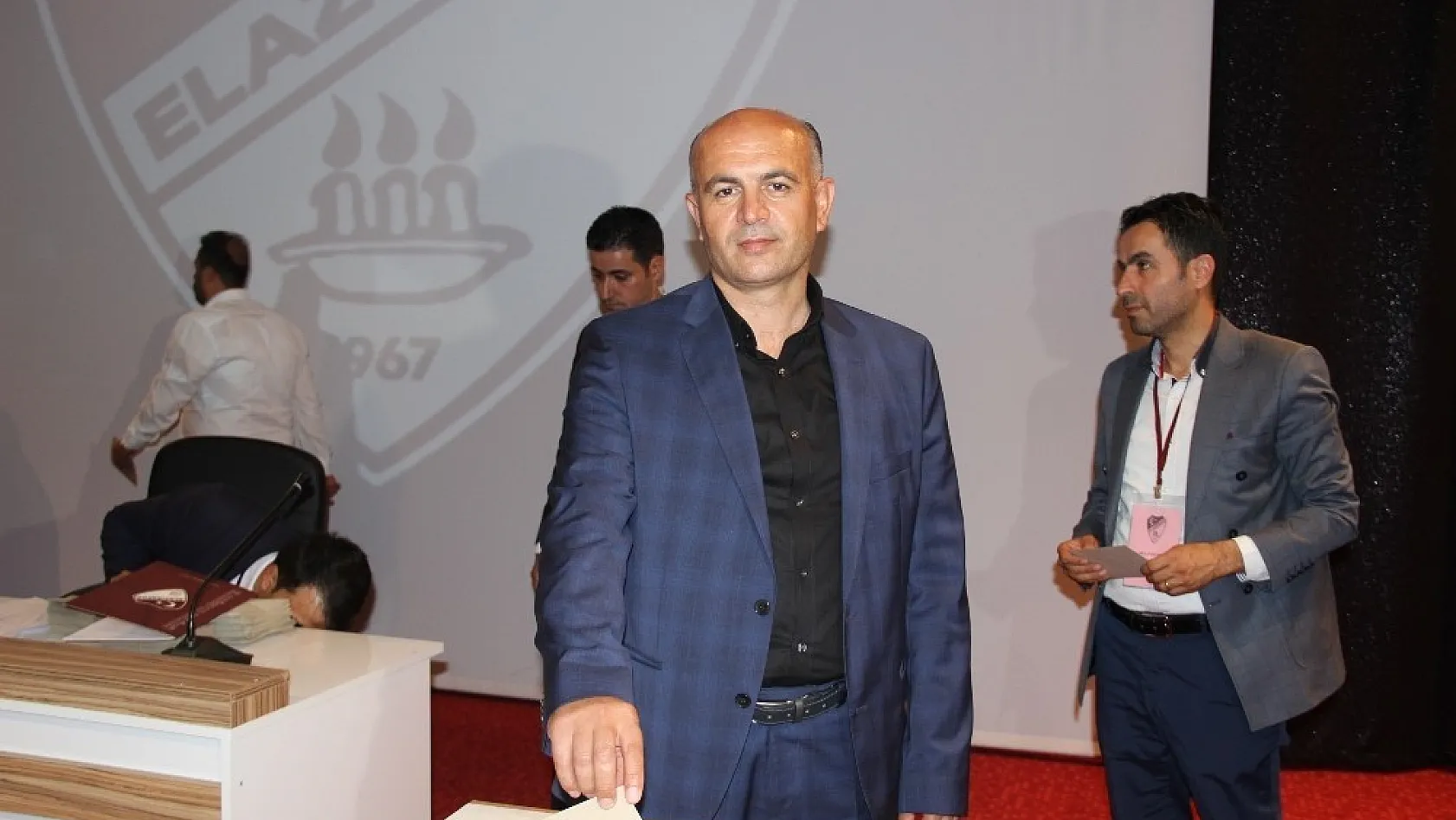 Elazığspor'da başkan Parlakyıldız oldu