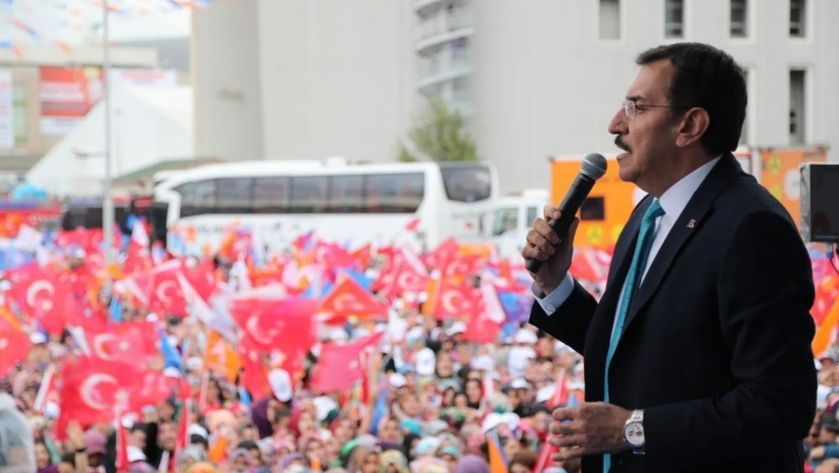 Bakan Tüfenkci: '81 milyonu bir ve beraber görüyoruz' 