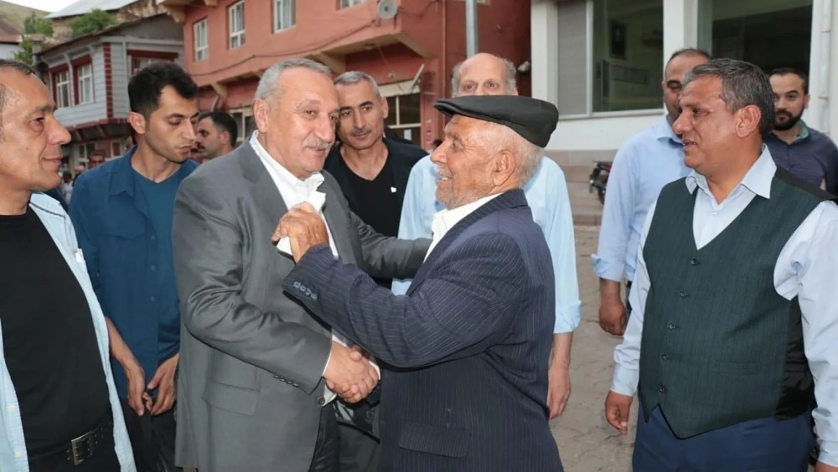Mehmet Ağar, Maden ve Sivrice'yi Ziyaret Etti
