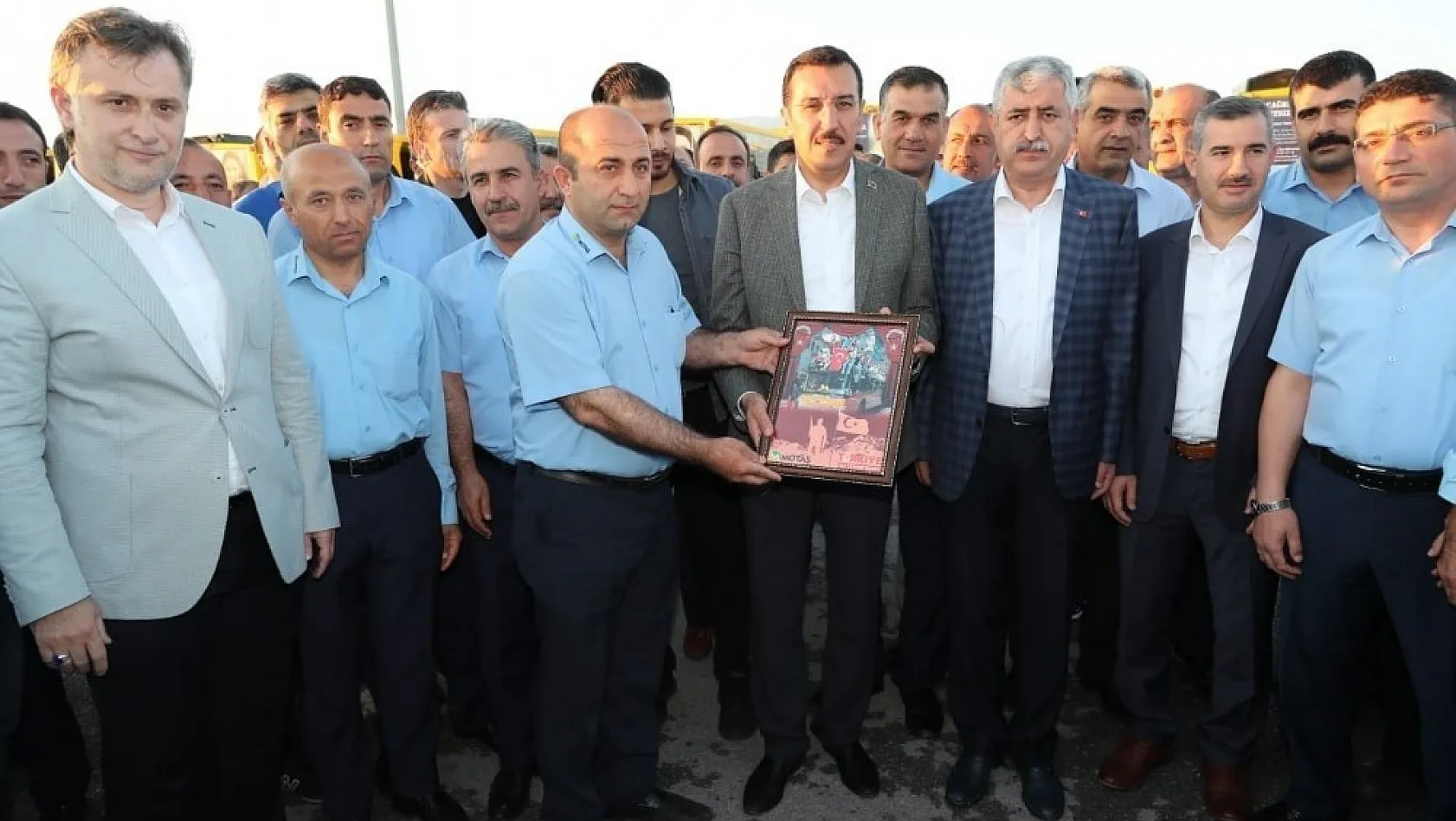 Bakan Tüfenkci: 'Vizyon sahibi olmayan liderlere mi işi teslim edeceğiz' 
