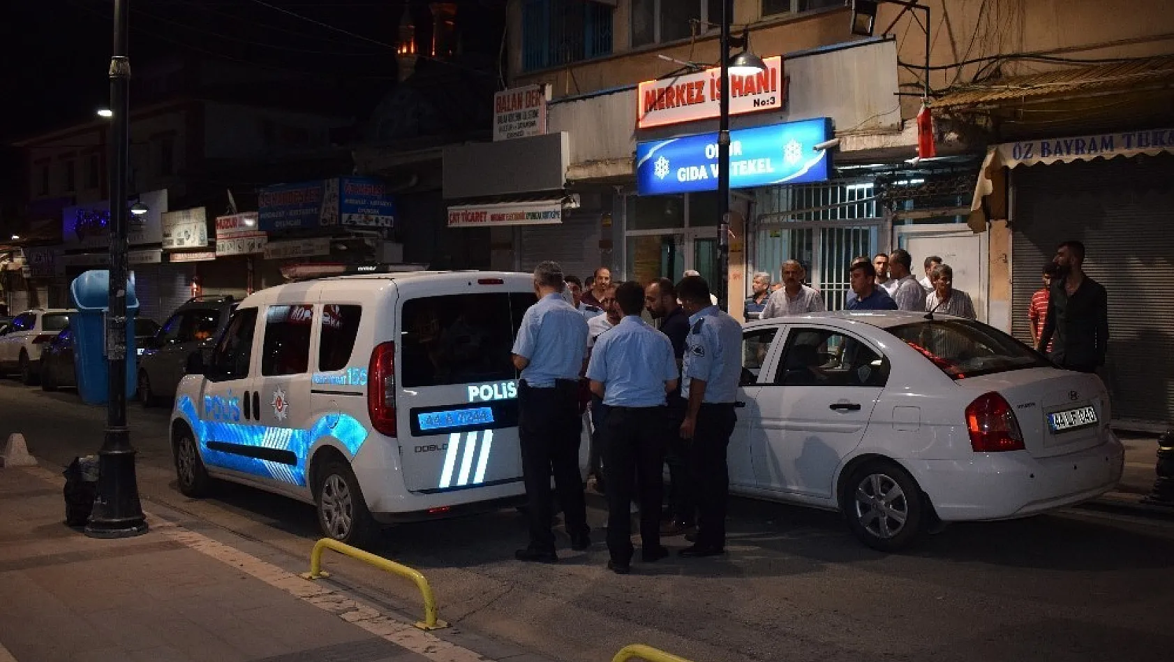 Malatya'da silahlı ve bıçaklı kavga: 1'i ağır 2 yaralı 