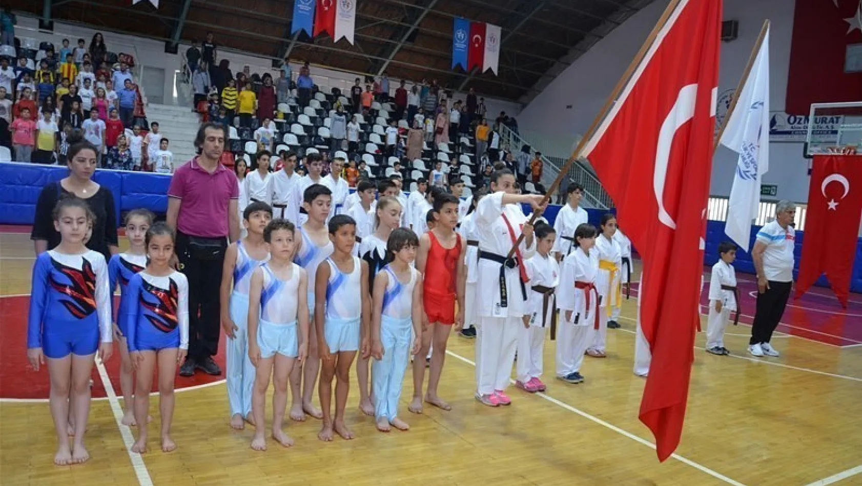Malatya'Da spor merkezleri törenle hizmete açıldı 