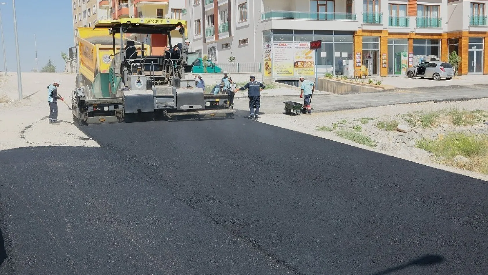 Battalgazi'de asfalt çalışması yapılıyor 