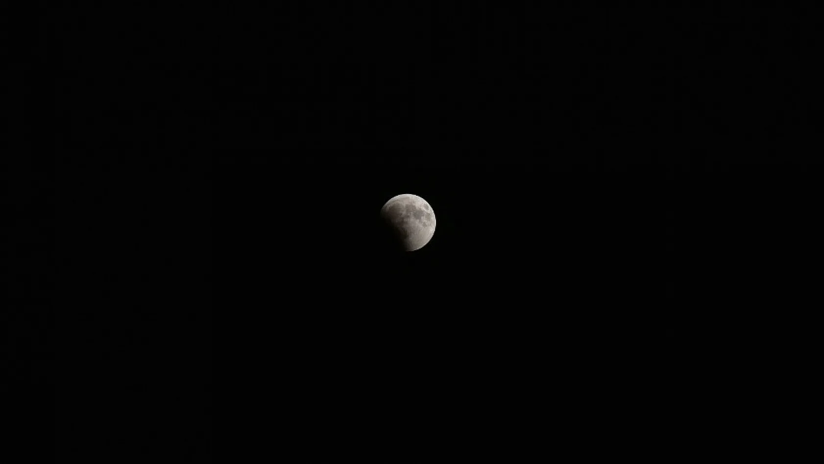 Malatya'da Ay tutulması çıplak gözle izlendi 