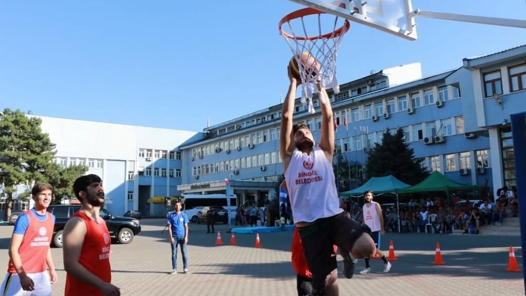 Bingöl'de sokak basketboluna yoğun ilgi 