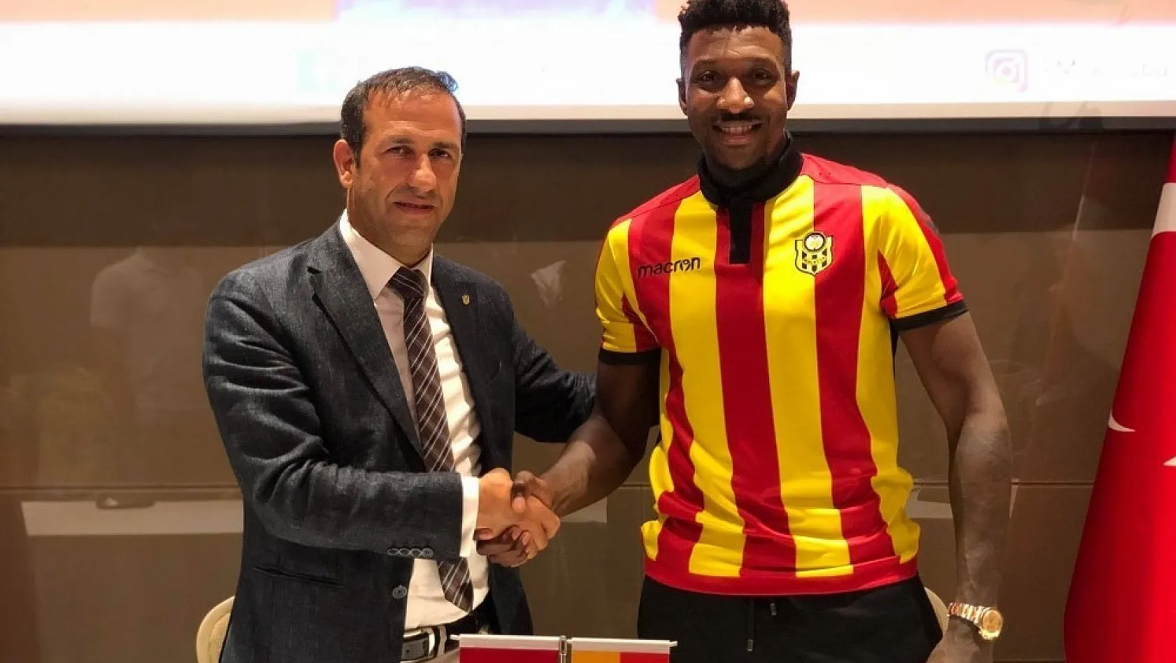 Yeni Malatyaspor, Mitchell Donald'la 2 yıllık sözleşme imzaladı 