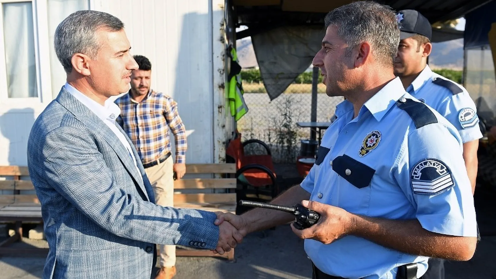 Başkan Çınar, bayramda polisleri unutmadı 