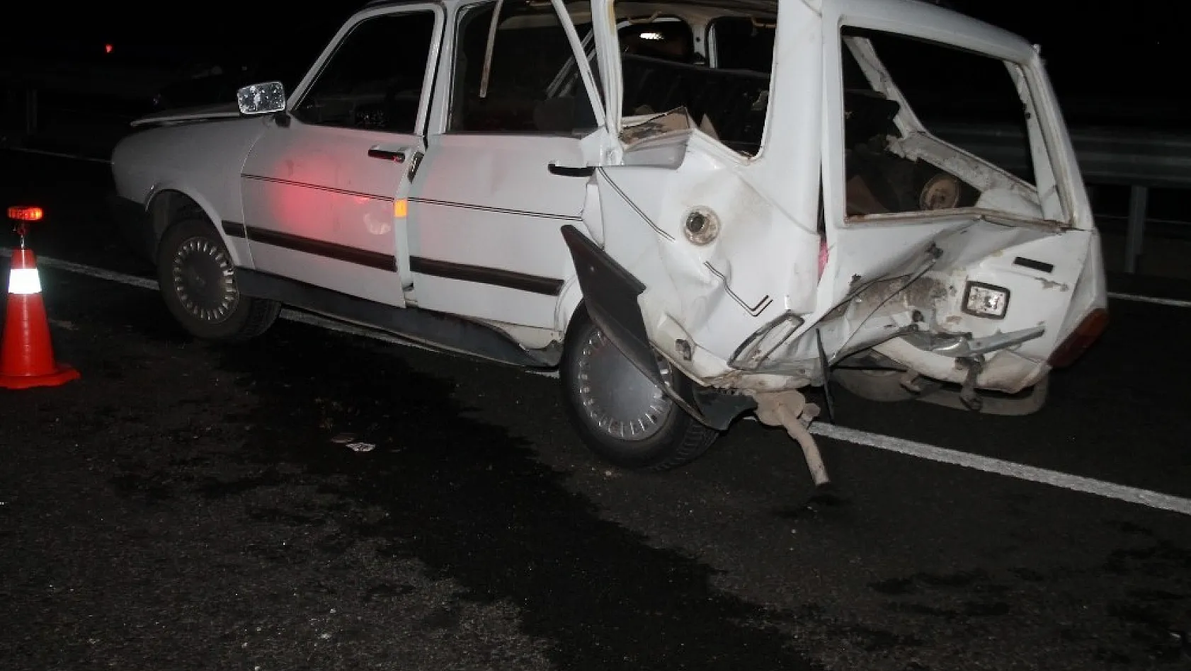 Elazığ'da trafik kazası:3 yaralı 