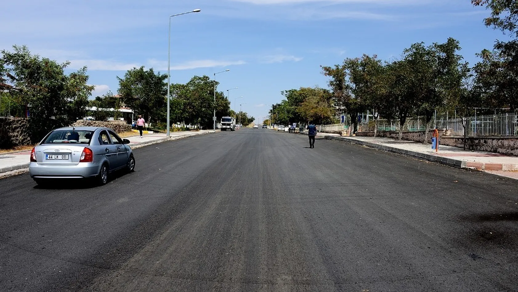 Arguvan'da 6 caddeye sıcak asfalt 