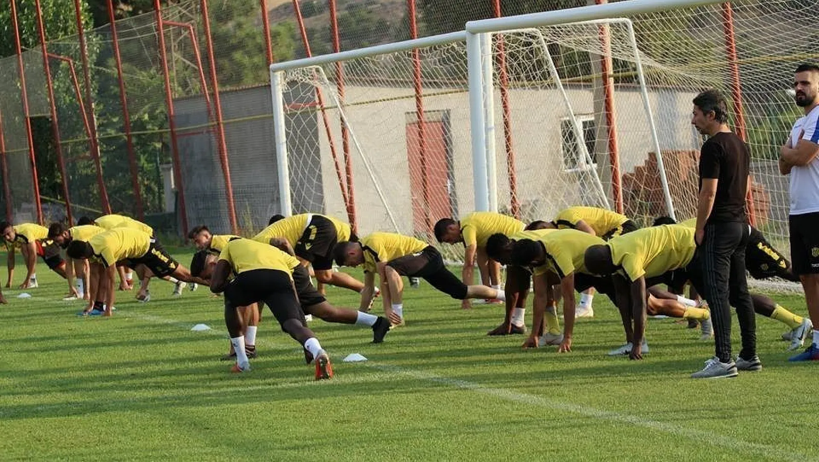 Evkur Yeni Malatyaspor, Beşiktaş'a sürpriz peşinde 