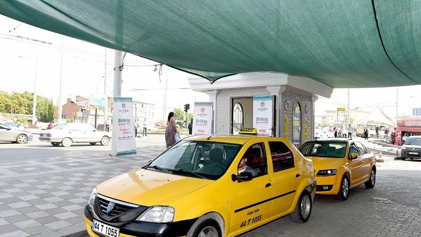Malatya'da modern taksi durakları yapılıyor 