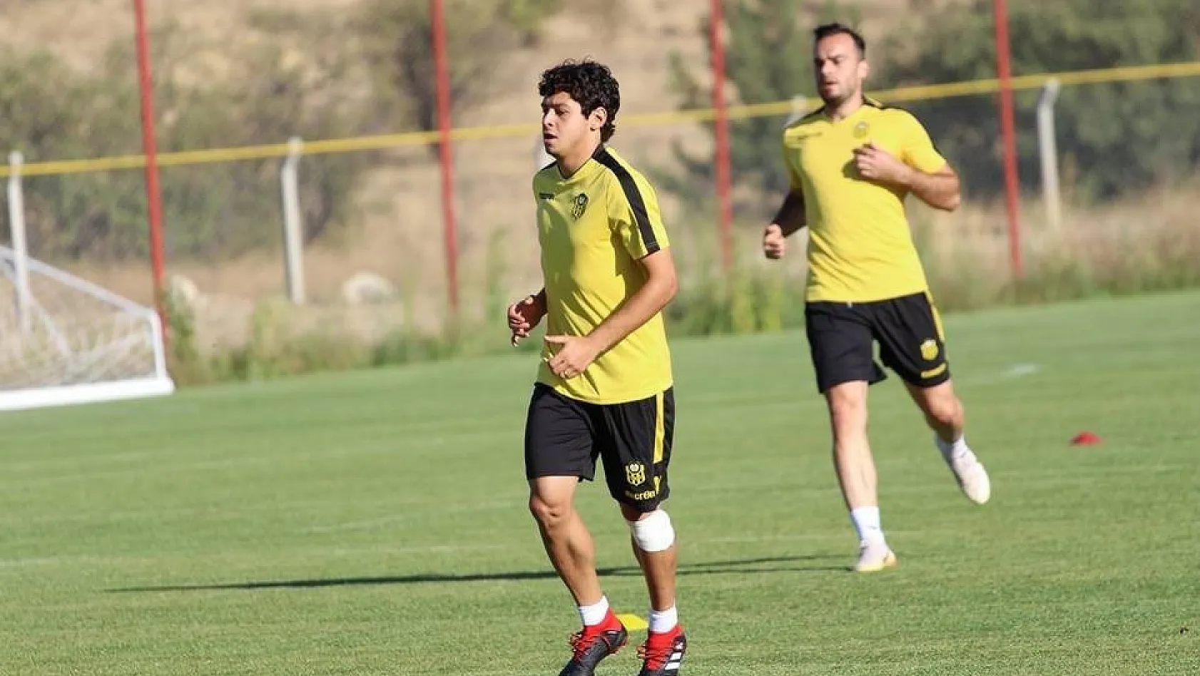Evkur Yeni Malatyaspor'da yeniler takımı sırtlıyor 