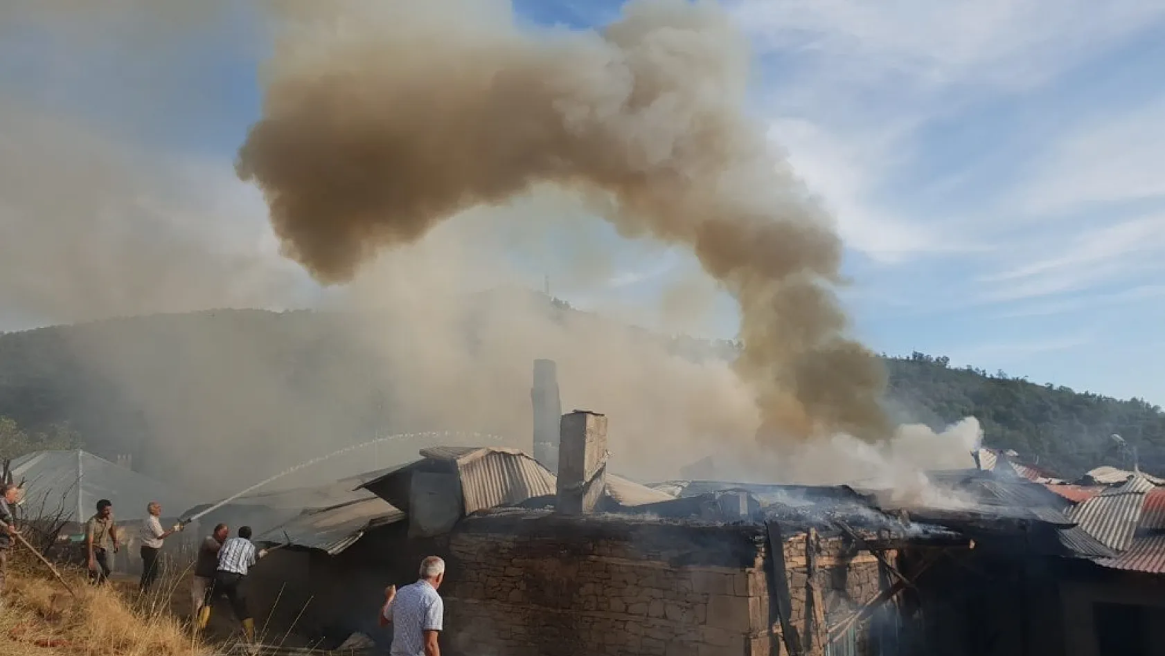 Kılıçdaroğlu'nun doğduğu ev yandı 
