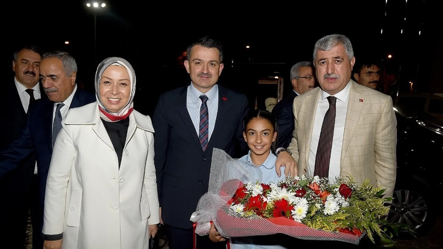 Bakan Pakdemirli, Büyükşehir Belediyesini ziyaret etti 