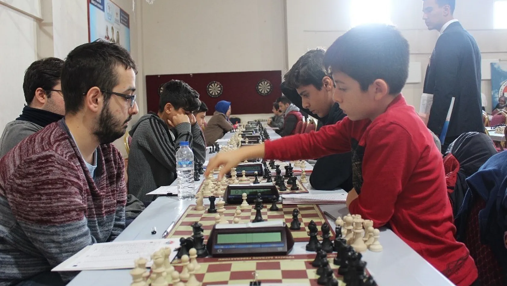 Elazığ'da satranç turnuvasına büyük ilgi 