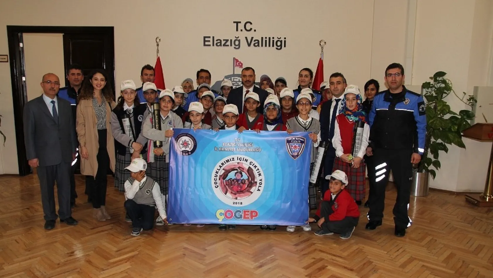 Elazığ'da 'Çocuklar için Çıktık Yola' projesi 