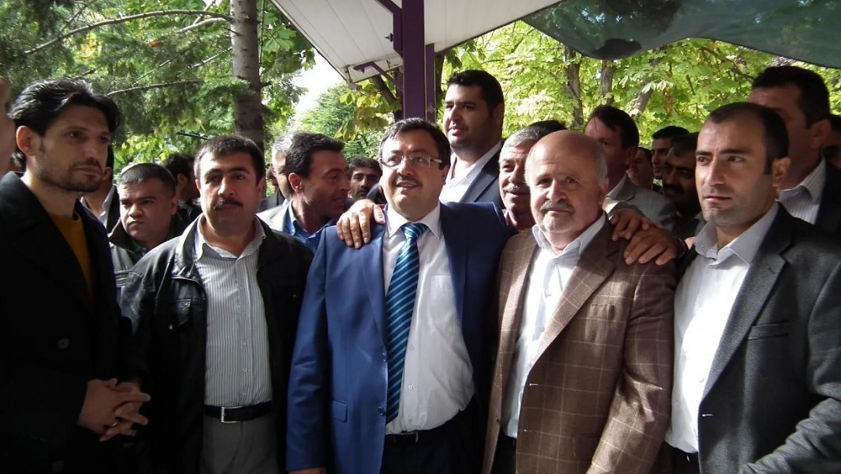Ali Bakan seçim çalışmalarını Ankara'da sürdürüyor 