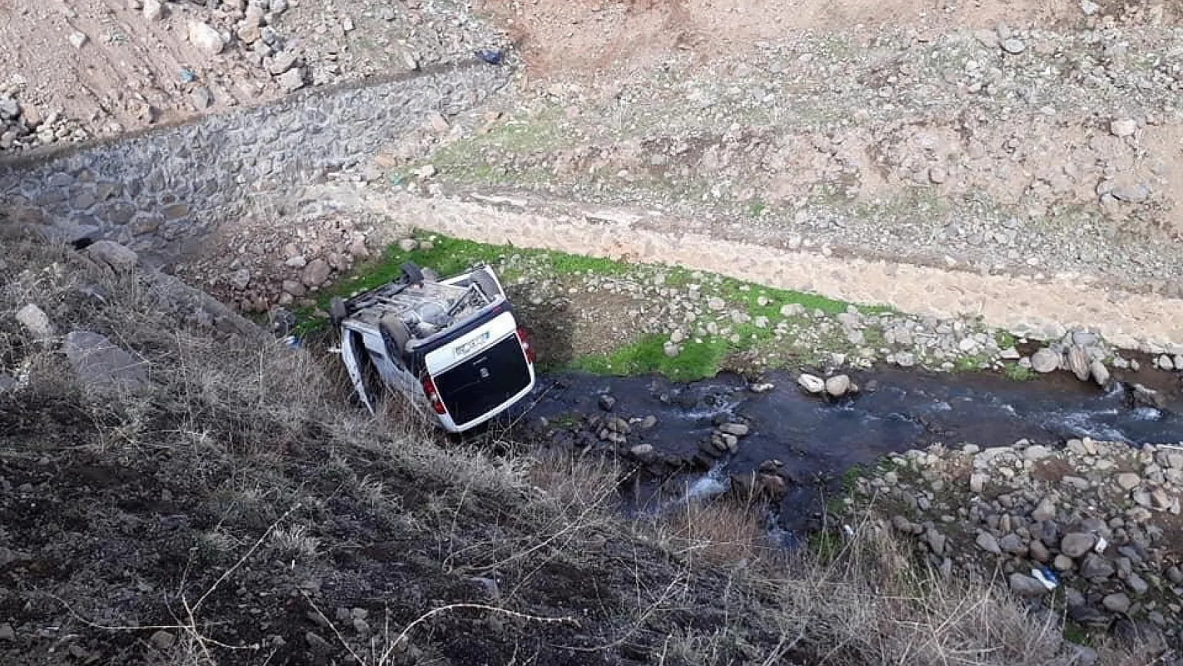 Bingöl'de trafik kazası: 3 yaralı 