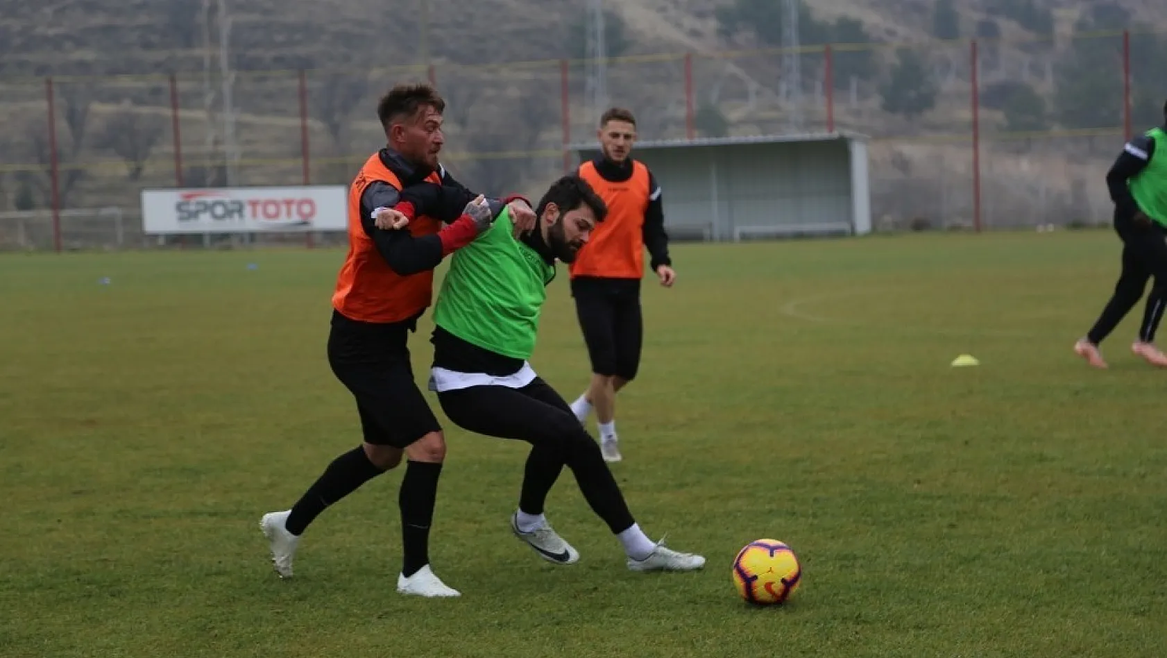 Evkur Yeni Malatyaspor Akhisarspor maçı hazırlıklarına eksik başladı 
