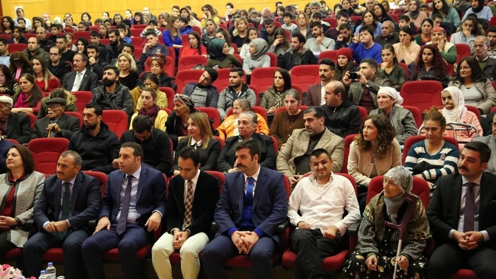 Tunceli'de Engelliler Günü renkli görüntülere sahne oldu 