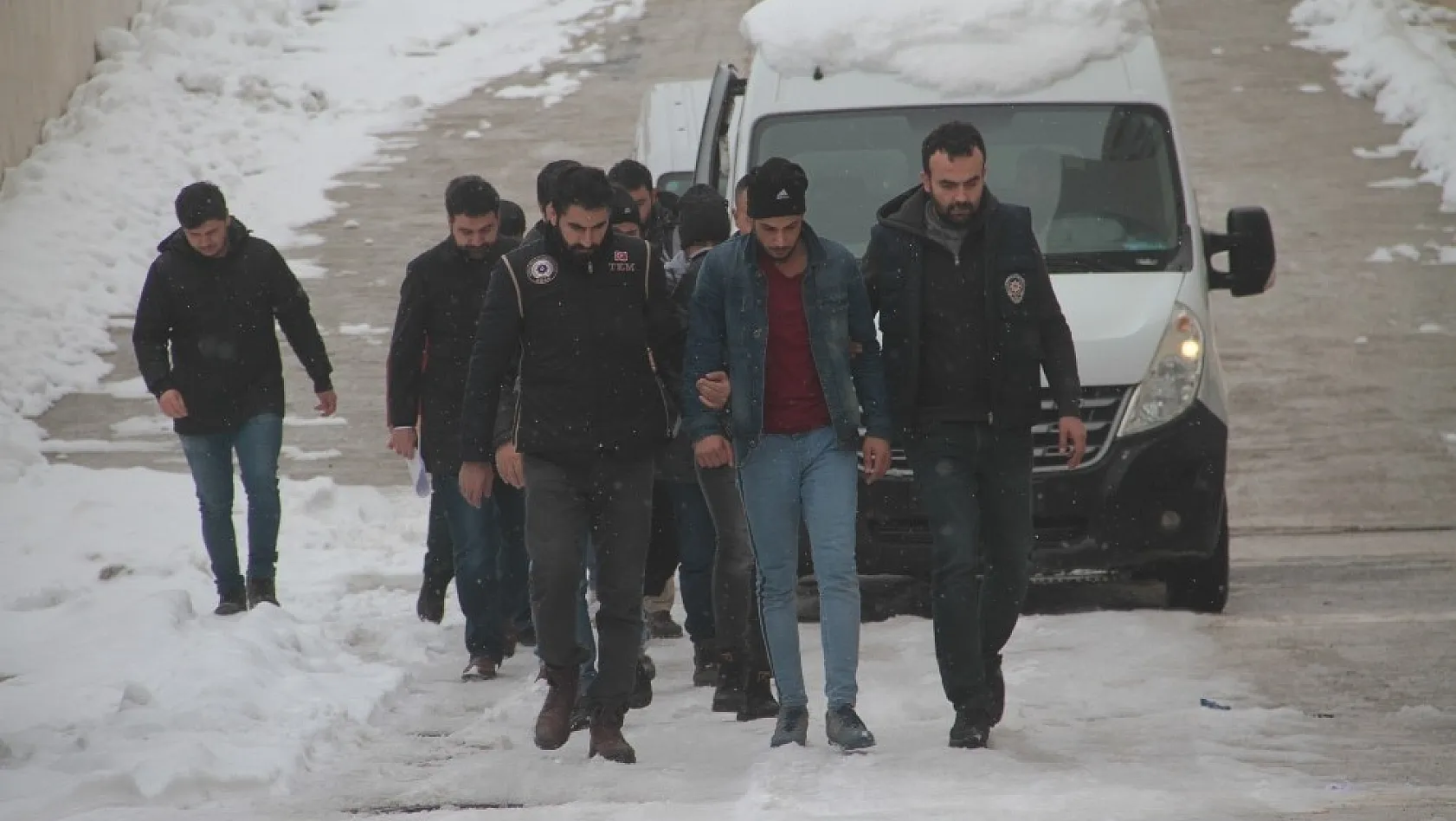 Elazığ'da DEAŞ operasyonu: 1 tutuklama, 6 sınır dışı 