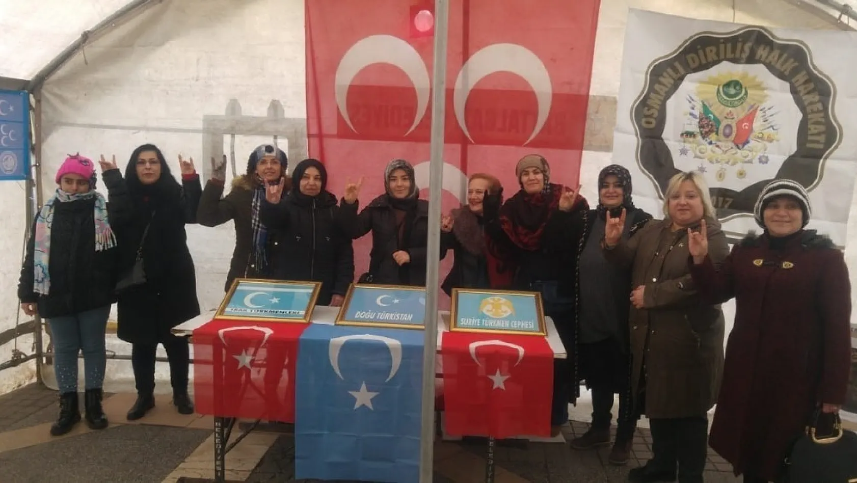 MHP'li kadınlardan Doğu Türkistan sergisi 