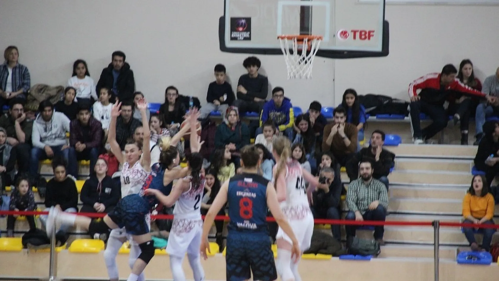 Türkiye Kadınlar Basketbol 1. Ligi: Elazığ İl Özel İdare: 95 - Yalova VIP Gençlik: 36