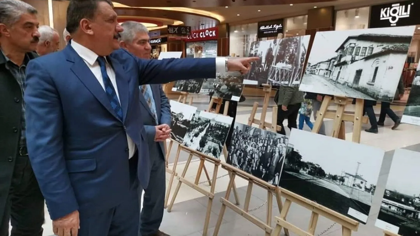 Malatya Park'ta Atatürk sergisi açıldı 