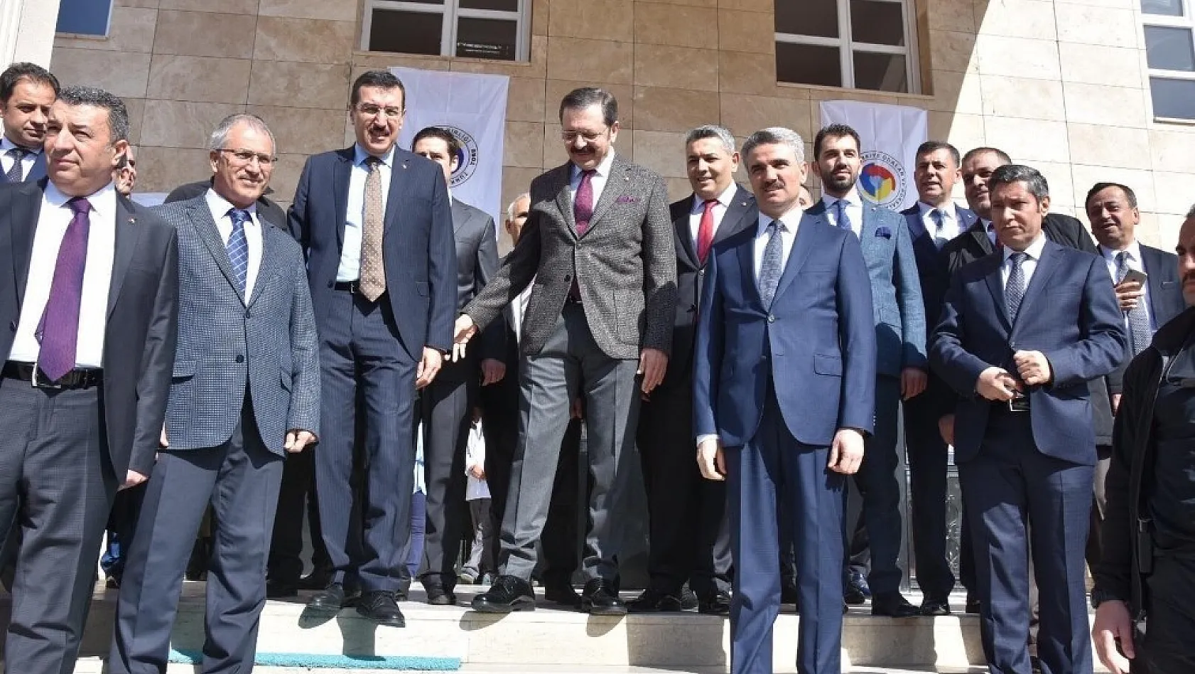 TOBB Başkanı Hisarcıklıoğlu Malatya'da okul açılışına katıldı 