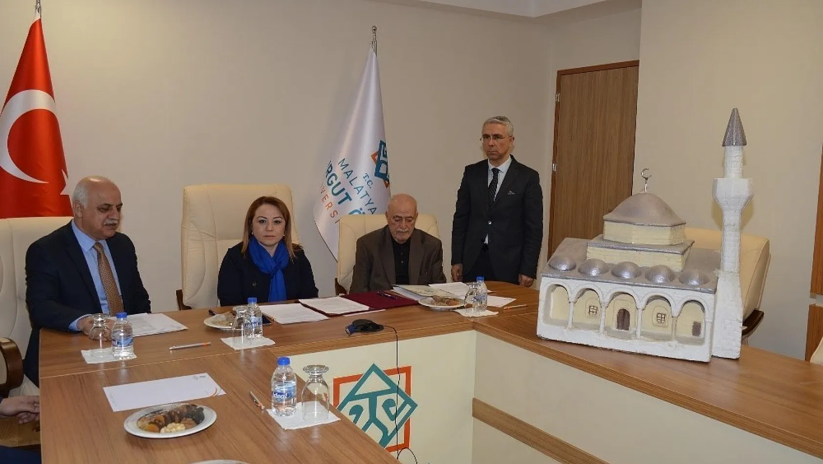MTÜ'ye Osmanlı Mimarisi cami yapılıyor 