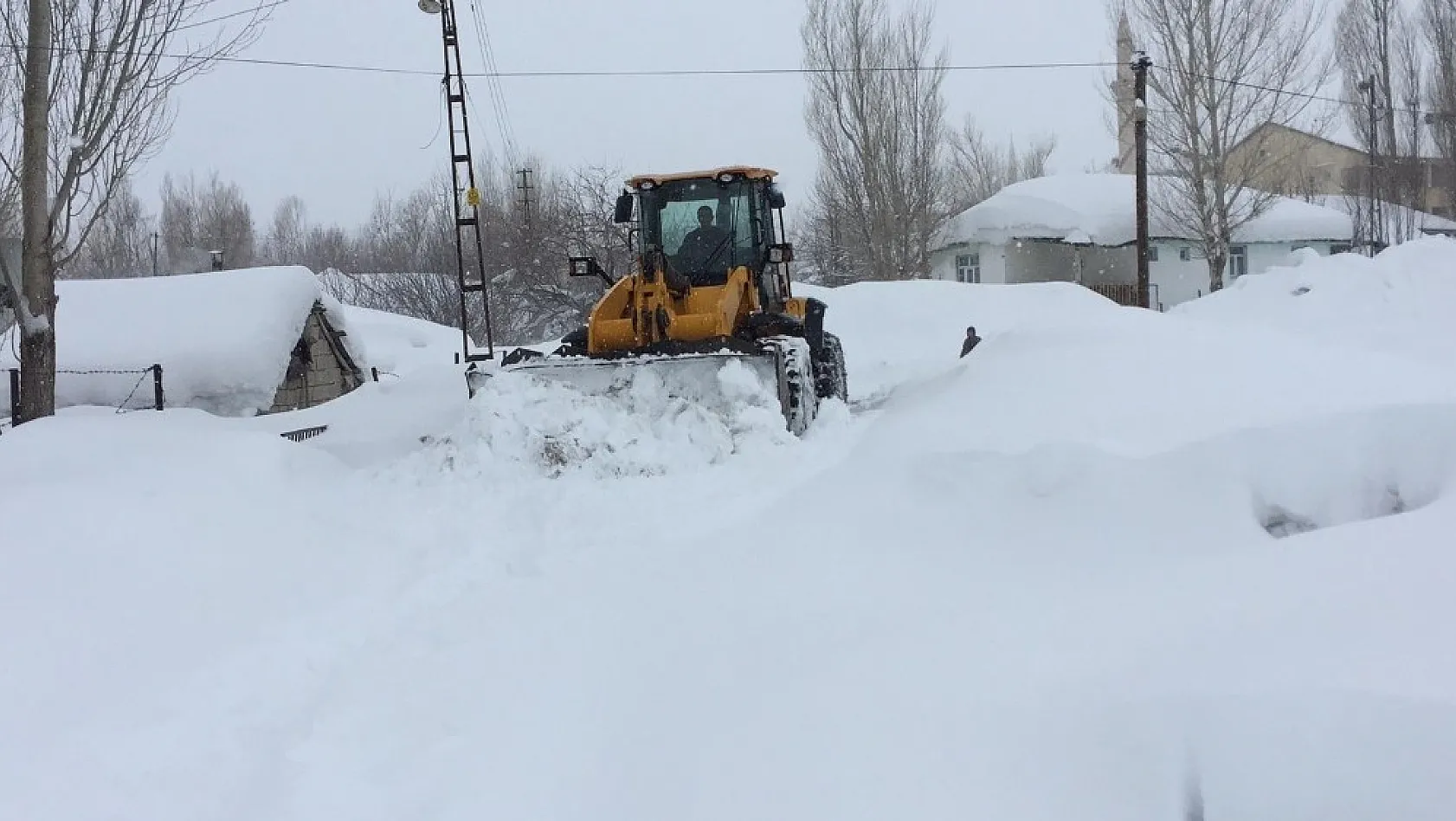 Bingöl'de kar nedeniyle 281 köy yolu kapandı 
