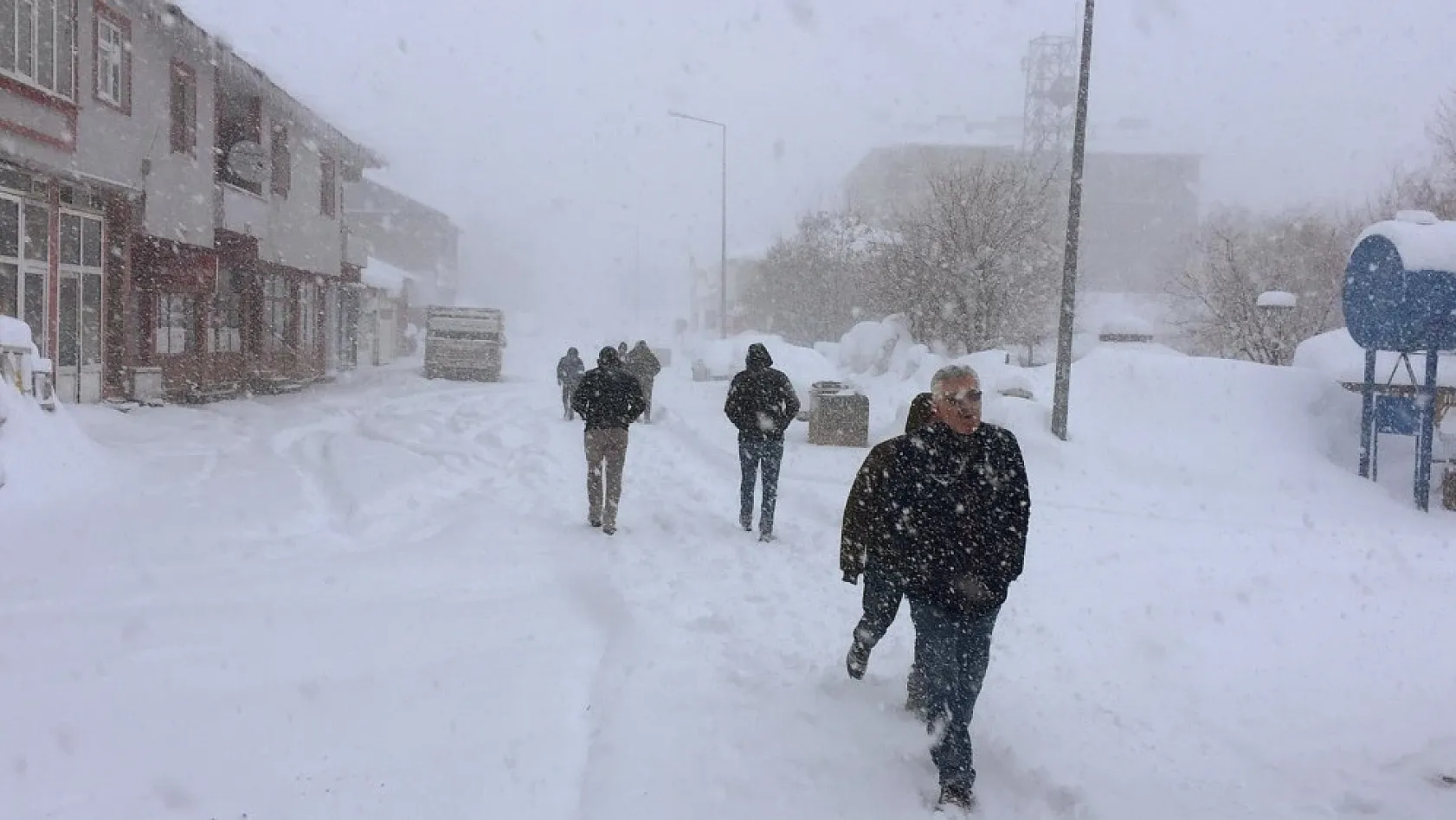 Bingöl'ün 2 ilçesinde okullara kar tatili 