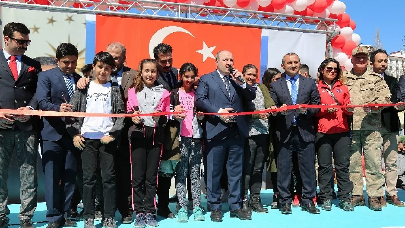 Bakan Varank, 62 plakalı Tunceli'de 18 ayda yapılan 62 projenin açılışını yaptı