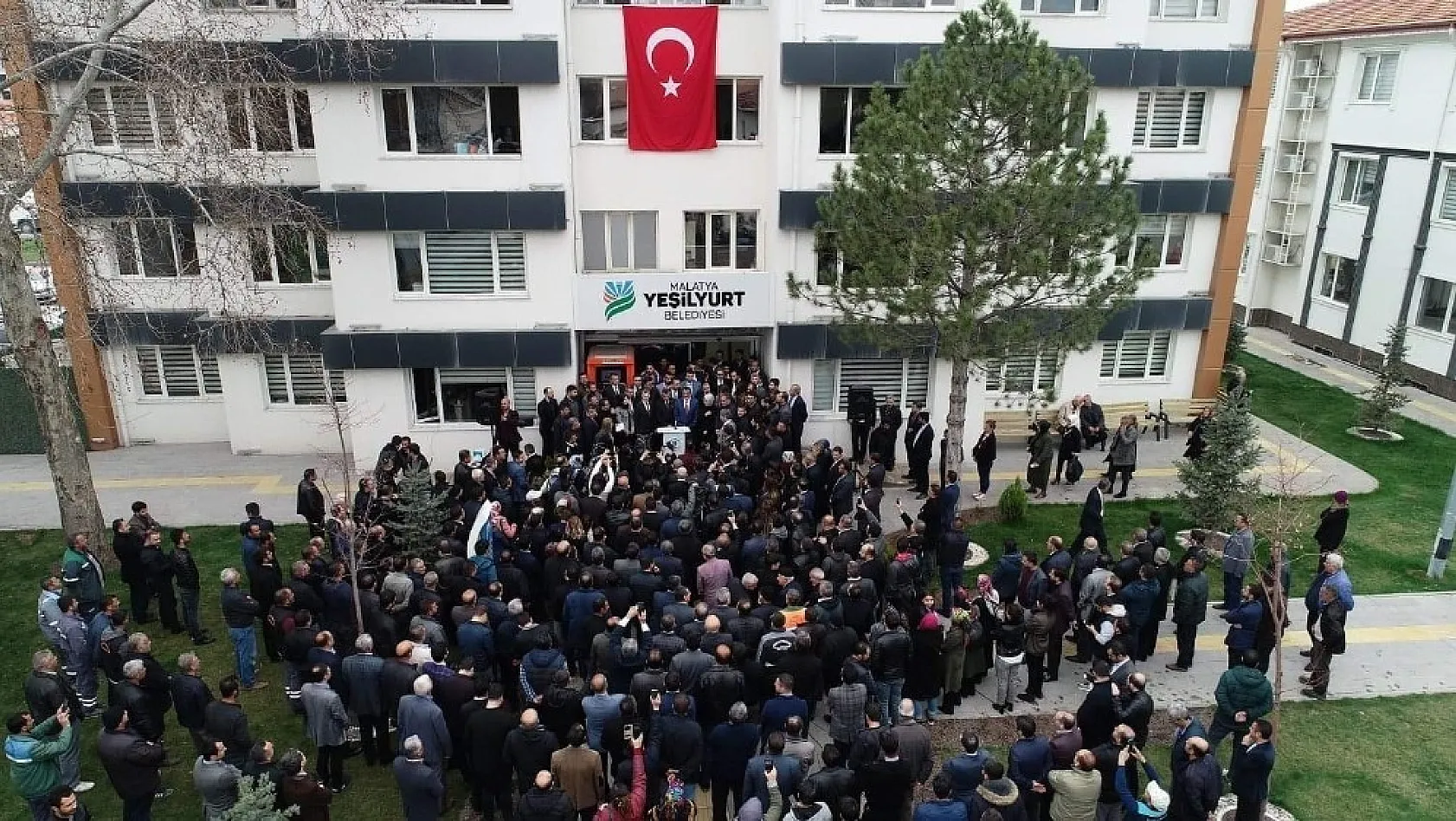 Yeşilyurt Belediye Başkanı Çınar'a coşkulu karşılama 