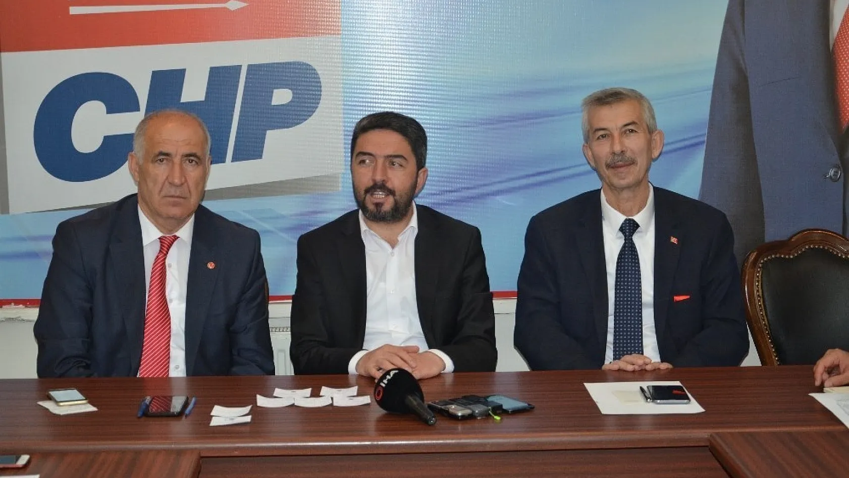 CHP meclis üyelerini tanıttı 