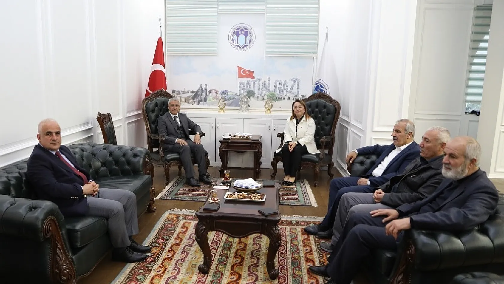 Rektör Karabulut'tan Başkan Güder'e ziyaret 