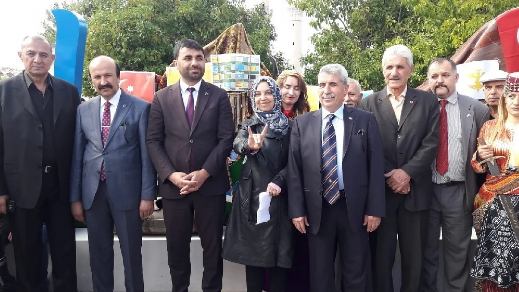 MHP'li kadınlardan Türkçülük Günü etkinliği 